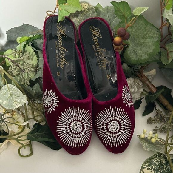 Hanh An Mule Slippers Womens Size 3 Burgundy Glittered Velvet Wedge Heel Slip-on - Picture 2 of 9
